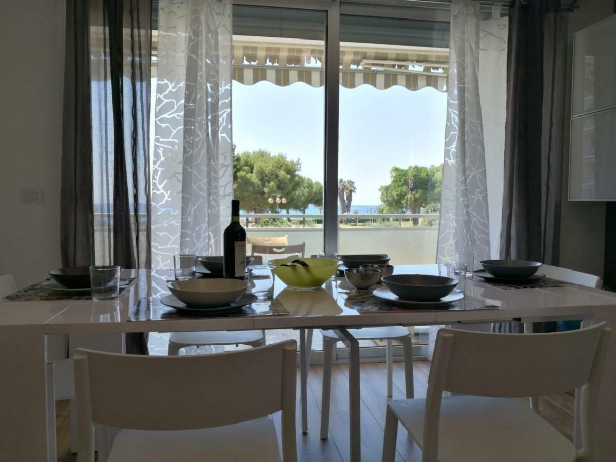 Mare 3 Apartment Ventimiglia Bagian luar foto